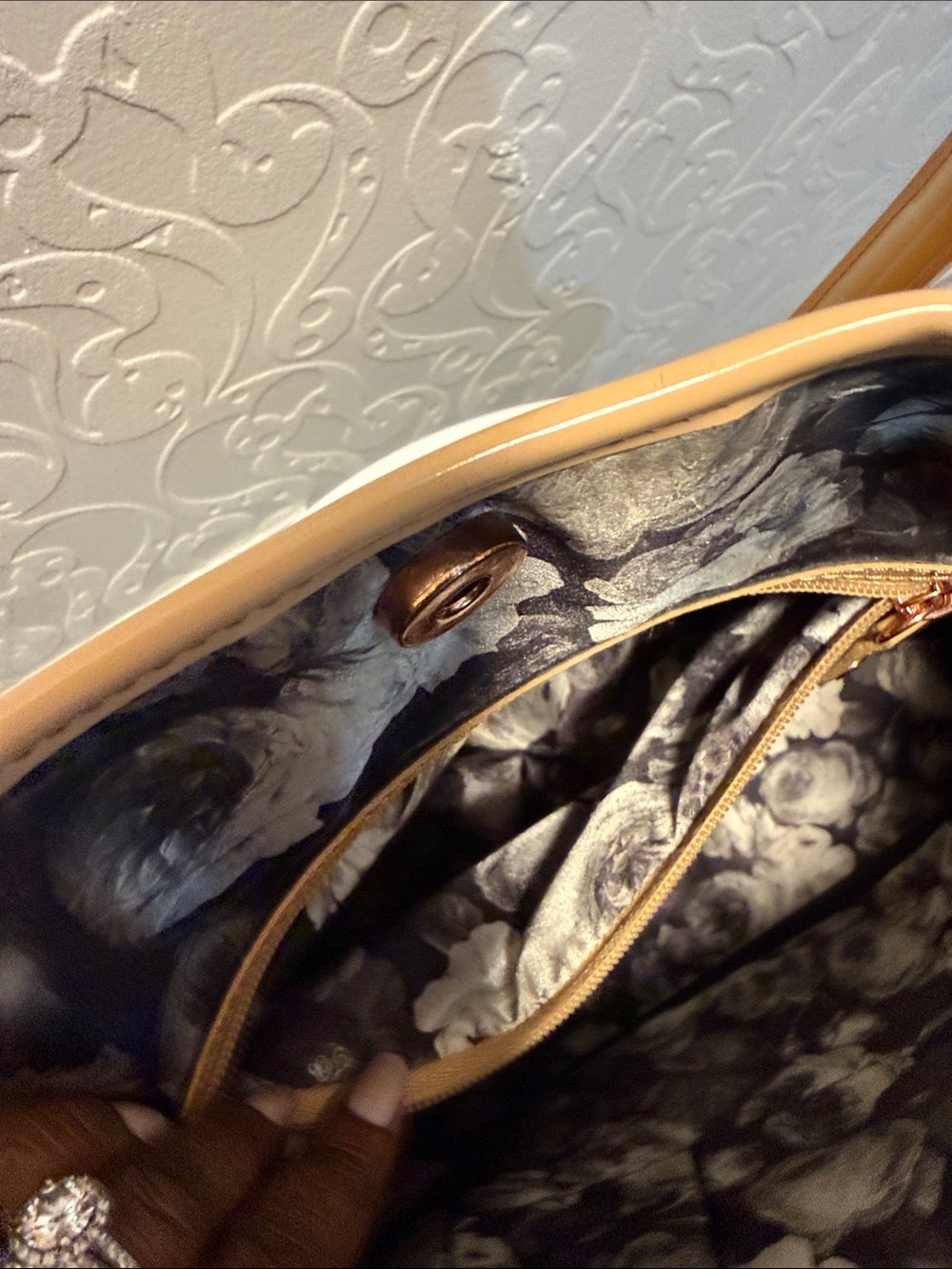 Ted Baker Tan Patent Quilted Shoulder Tote - Picture 11 of 13